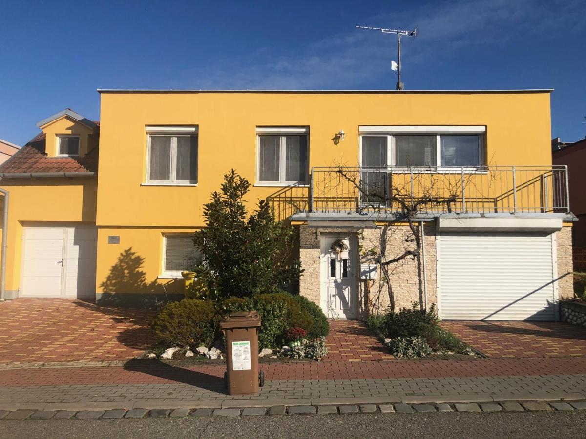 Ubytování u Jeřábků Mikulov Esterno foto